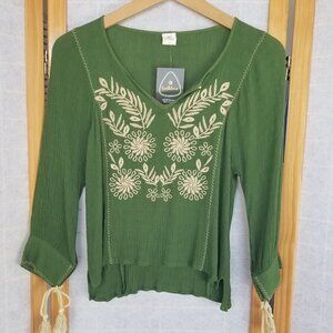 New Mora Girls Boho Crinkle Top Size Small Green Tan Embroidered